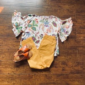 Old Navy Pixie Mid-rise pants size 6